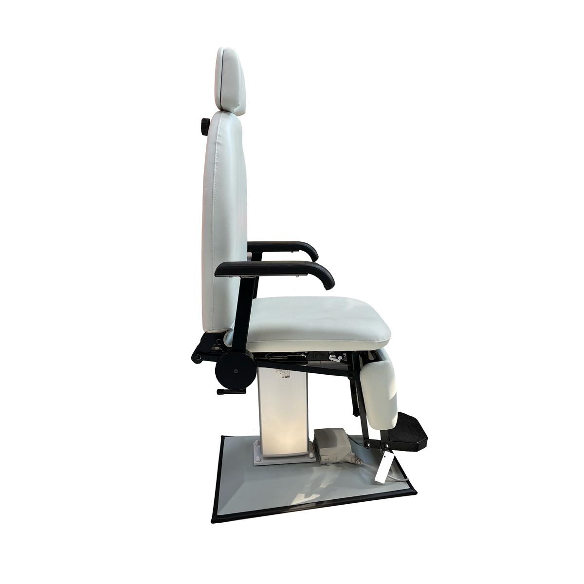 CCA2512 Fauteuil ORL CCA - Colonne électrique - Socle trapèze M05