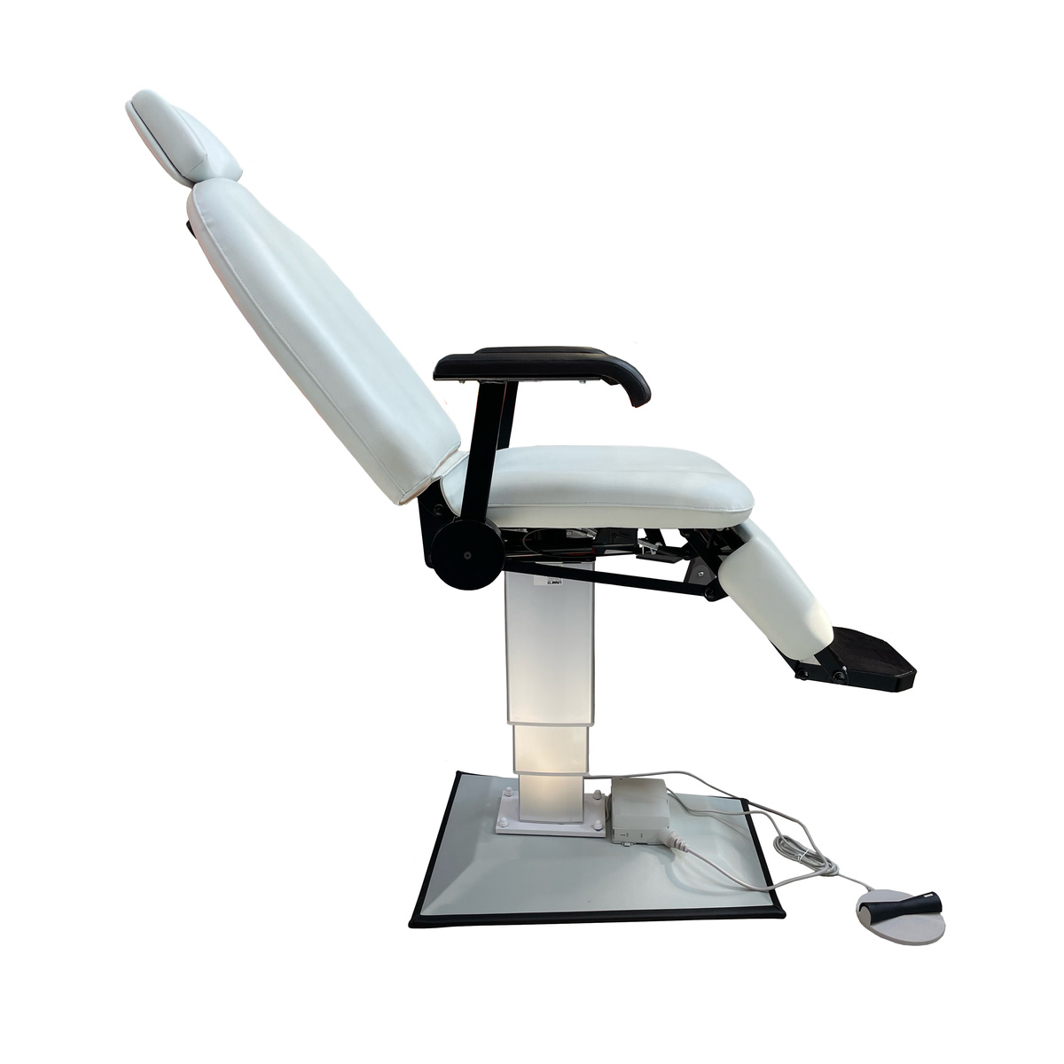 CCA2512 Fauteuil ORL CCA - Colonne électrique - Socle trapèze M03