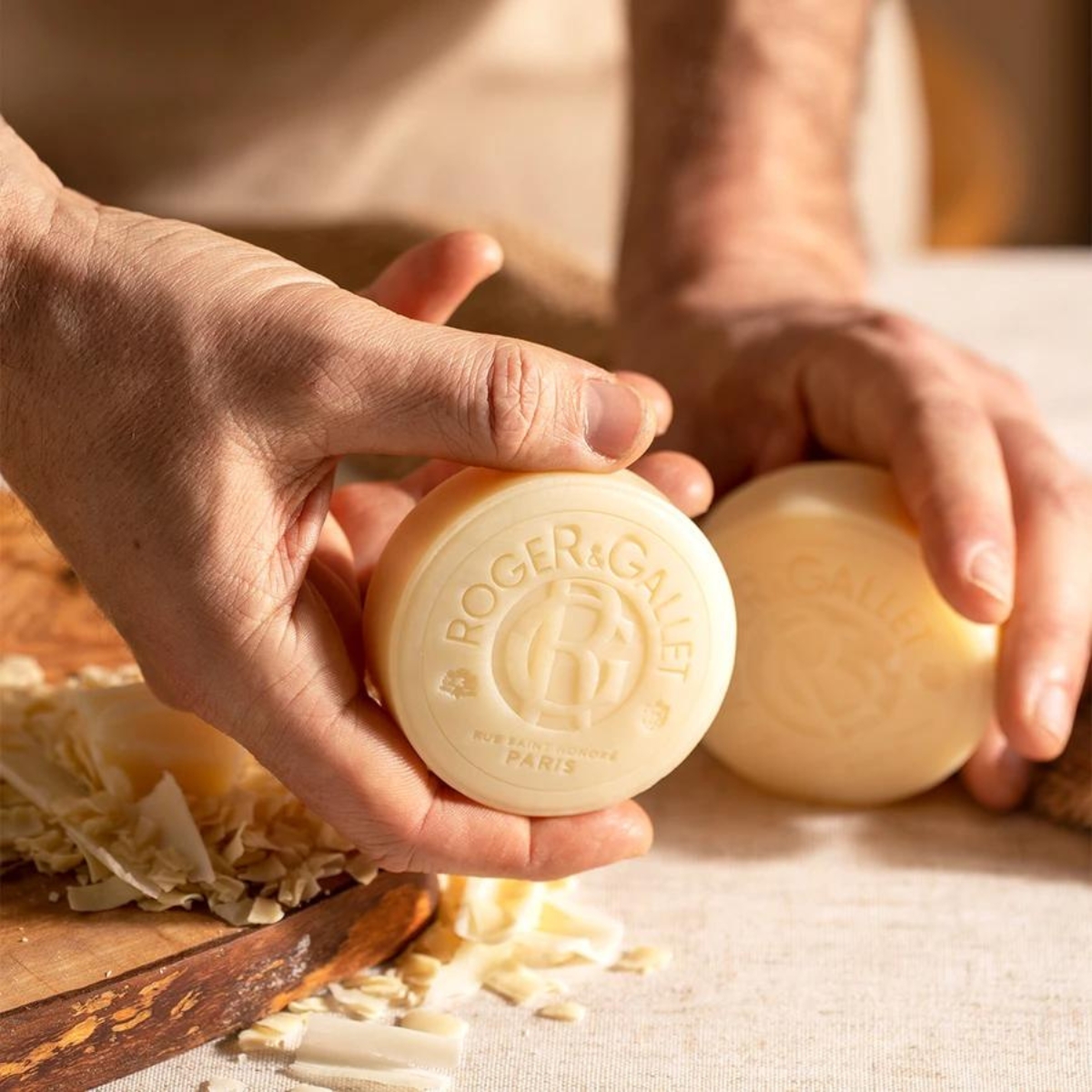 ROGER&GALLET Savon Bienfaisant 100 g ROSE M03