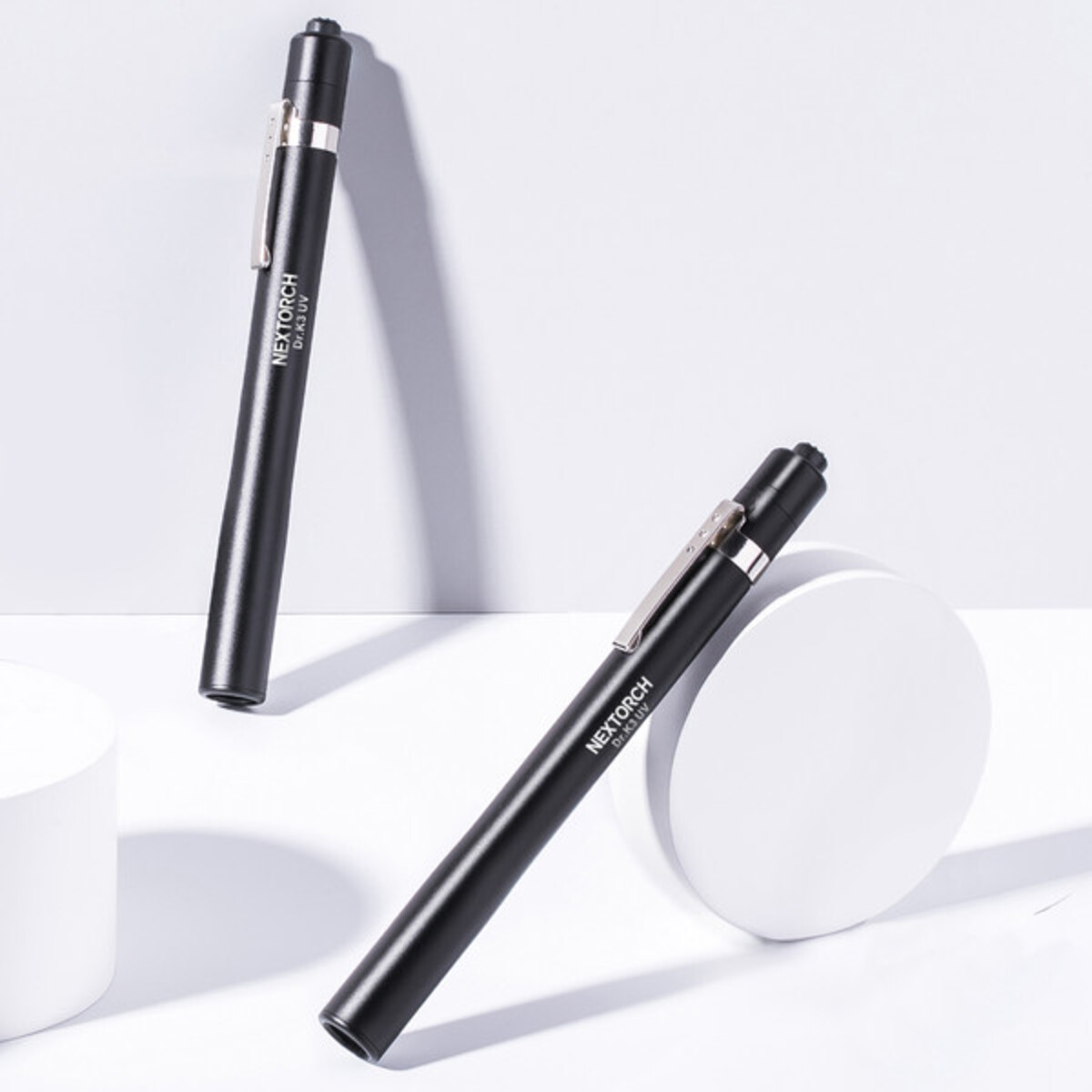 230504NT Lampe portable avec diffusion d'UV M02