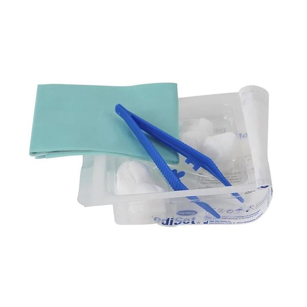 Set à pansement : 5 tampons, 1 pince anatomique et 1 champ Hartmann